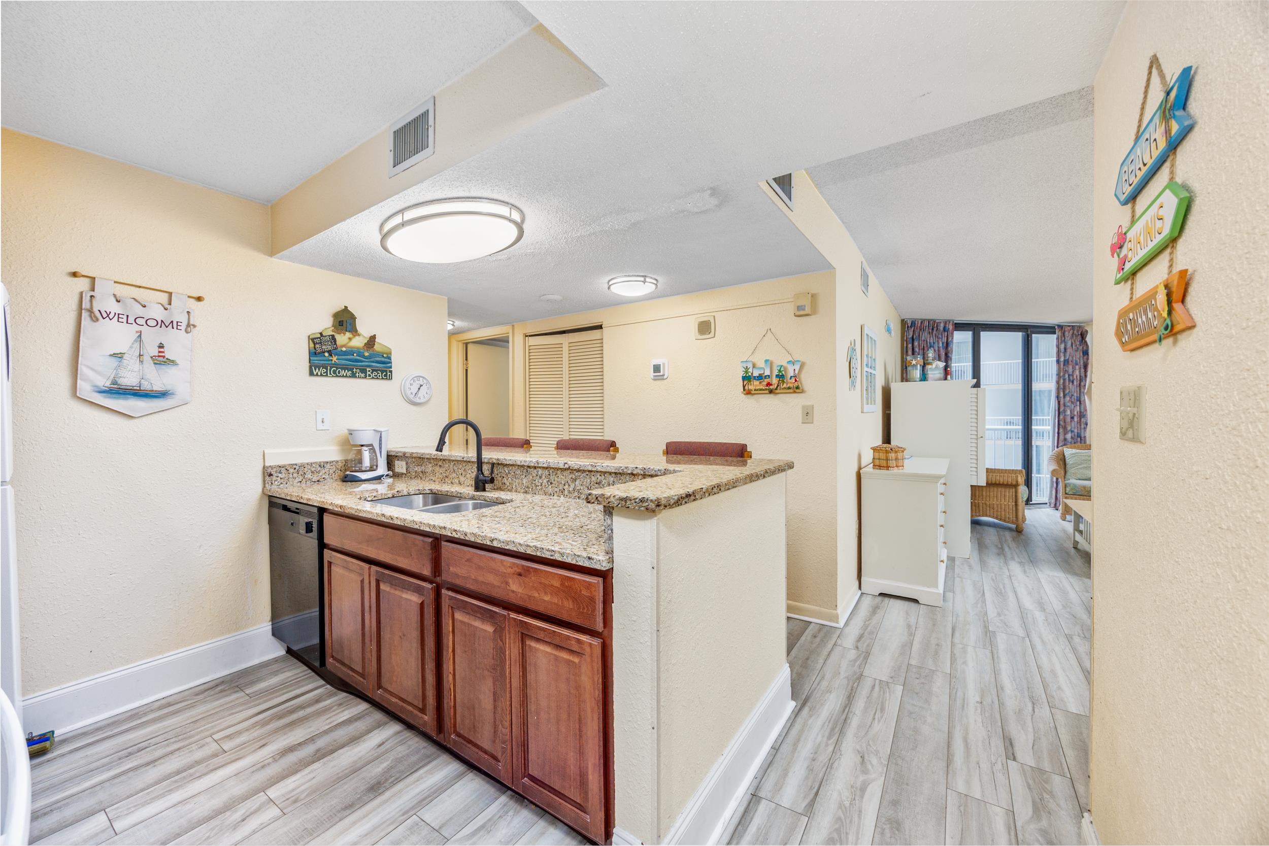9550 Shore Dr. Property Photo 11