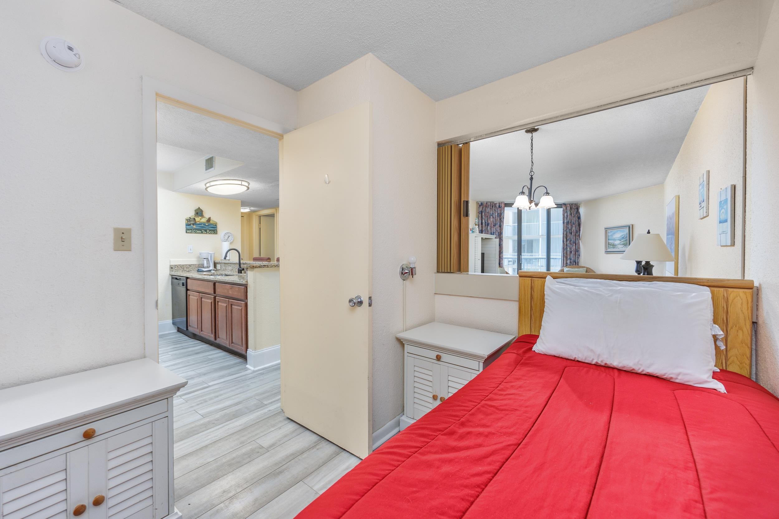 9550 Shore Dr. Property Photo 17