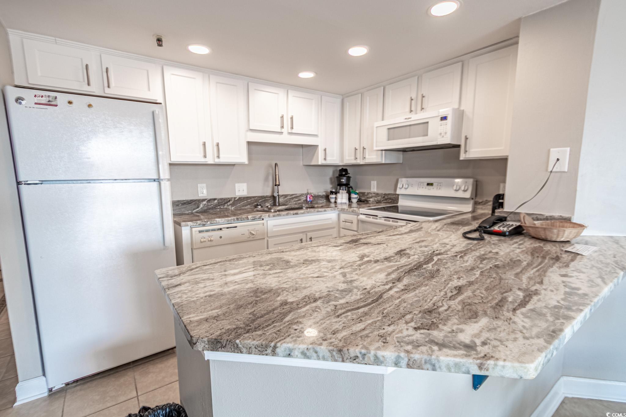 5511 North Ocean Blvd. Property Photo 5