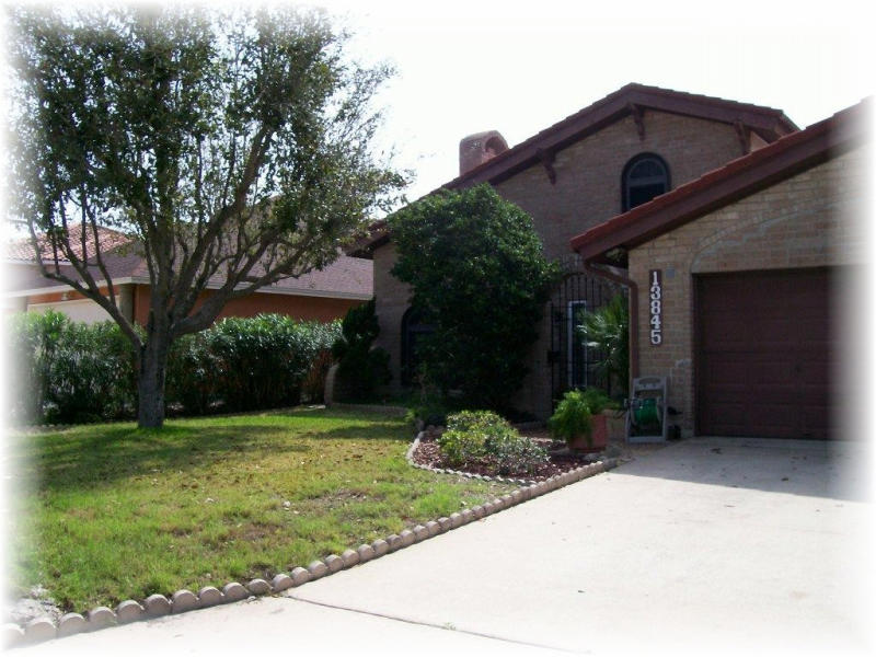 13845 Eaglesnest Bay Dr Property Photo 1