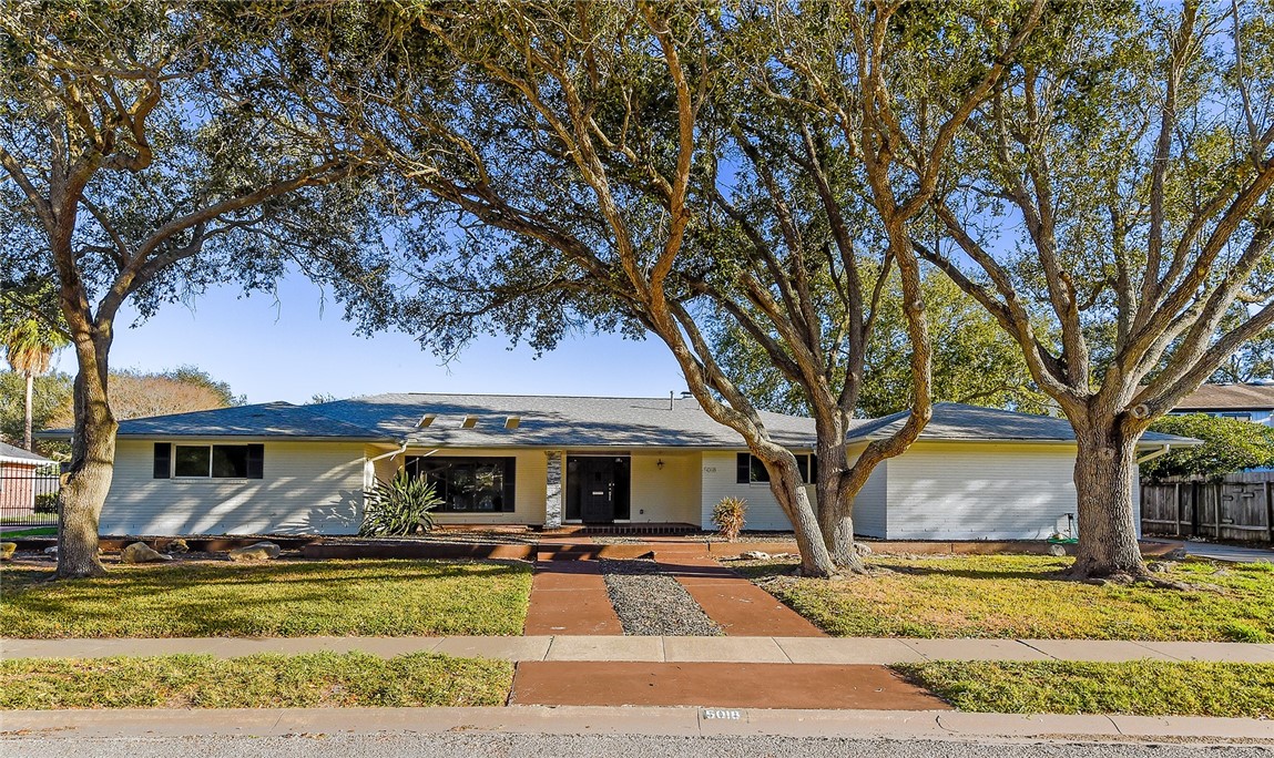 5018 Oakmont Dr Property Photo 1