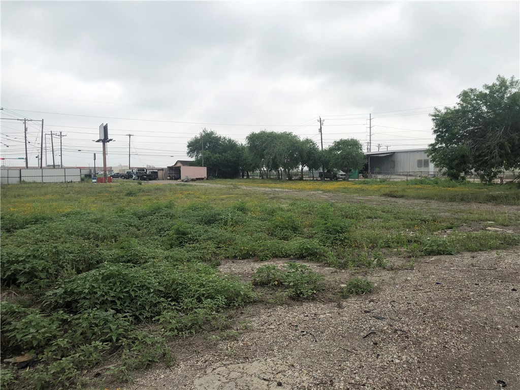 381886 Property Photo 1
