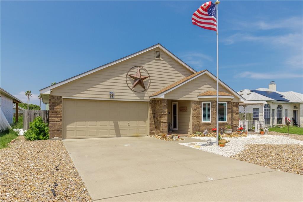 13918 Eaglesnest Bay Dr Property Photo 1