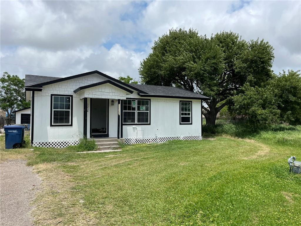 1214 Baywood Property Photo 1