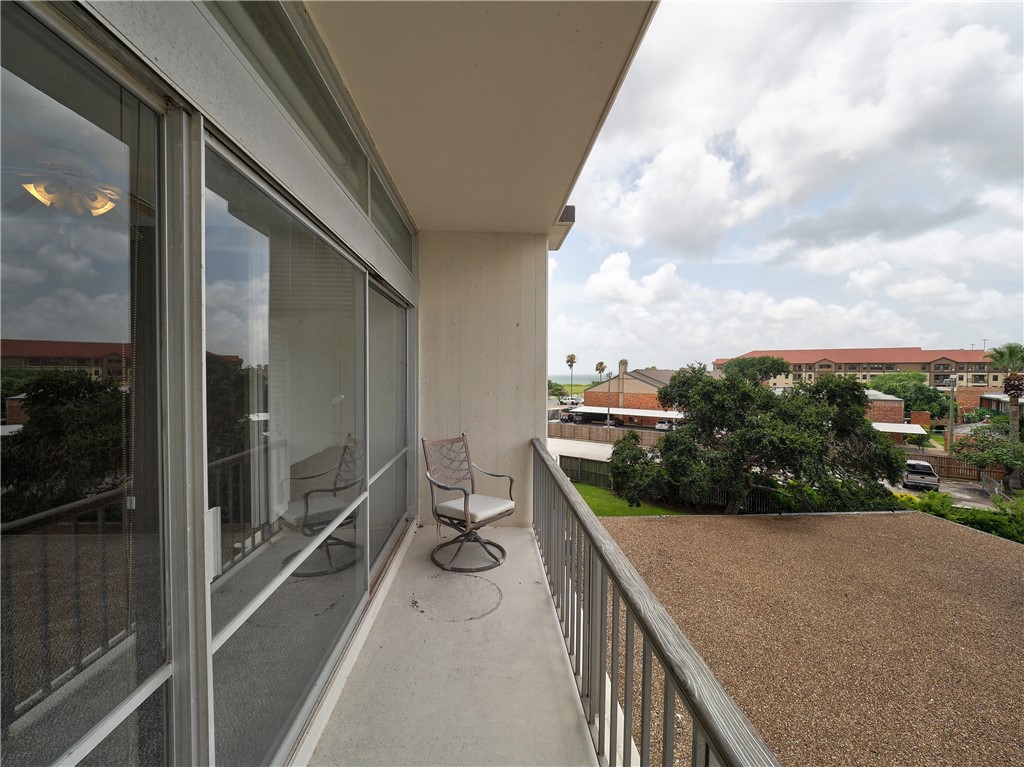 4600 Ocean Dr 305 Property Photo 5