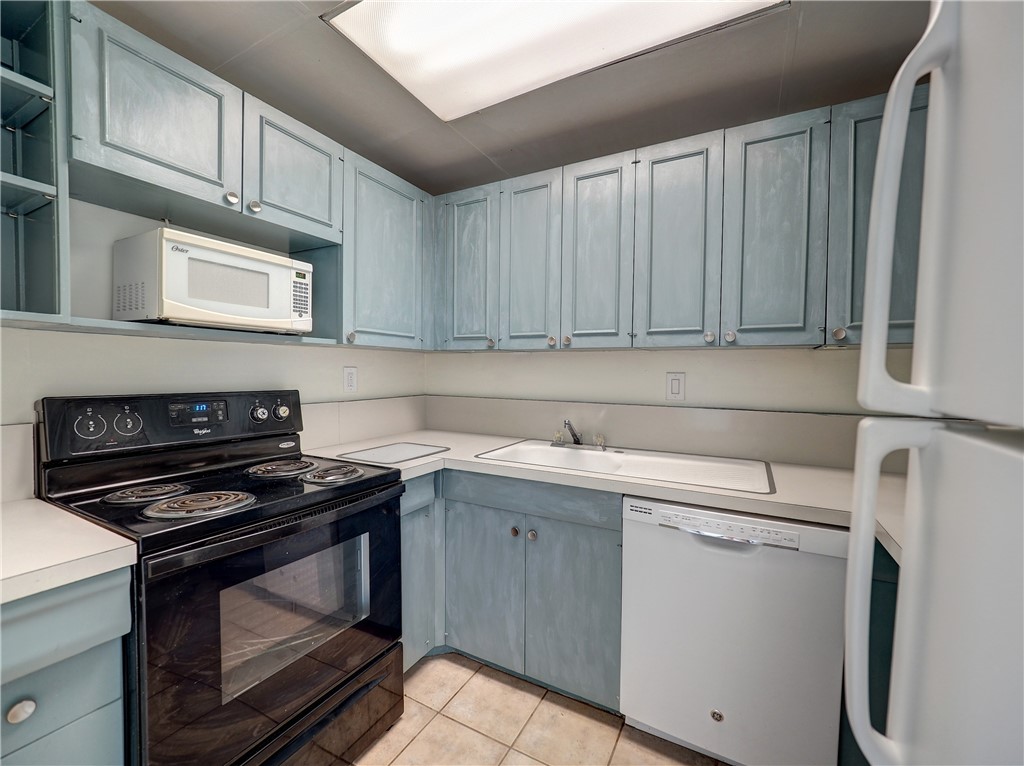 4600 Ocean Dr 305 Property Photo 17