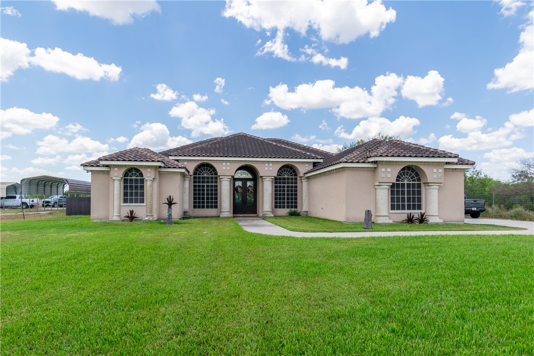 5817 S Us Highway 281 Property Photo 1