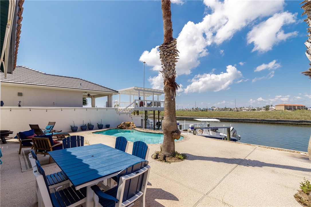 15121 Cane Harbor Blvd Property Photo 10