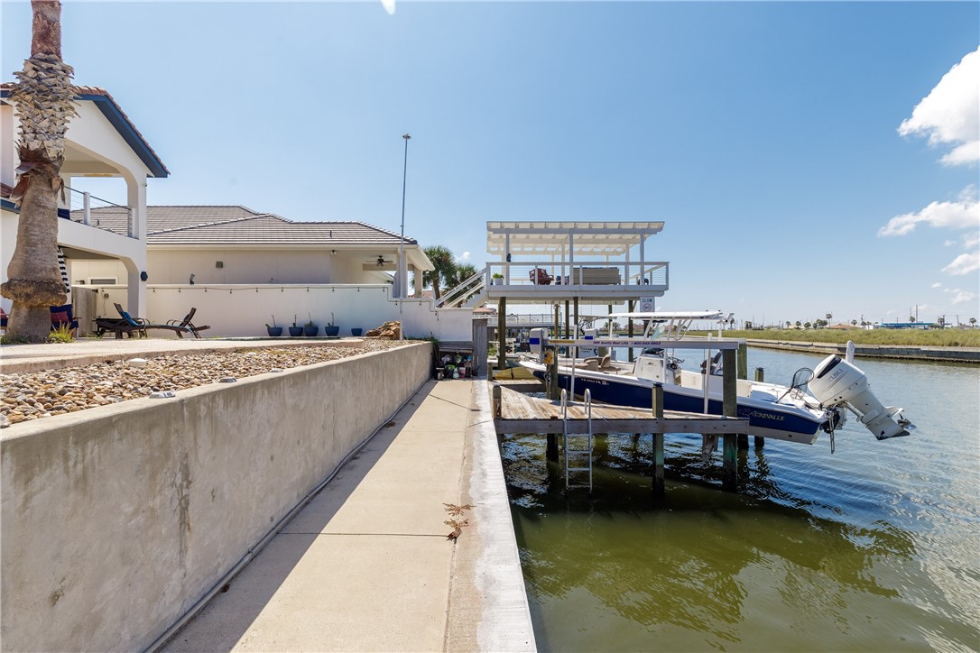 15121 Cane Harbor Blvd Property Photo 20