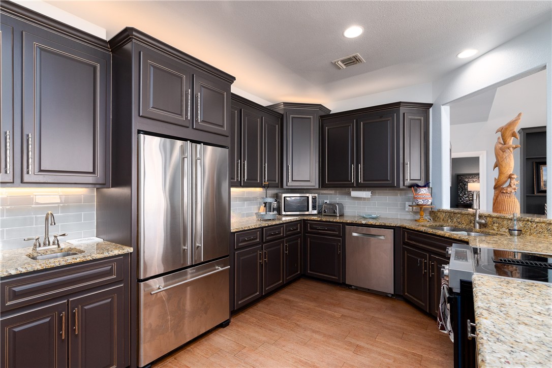 15121 Cane Harbor Blvd Property Photo 36