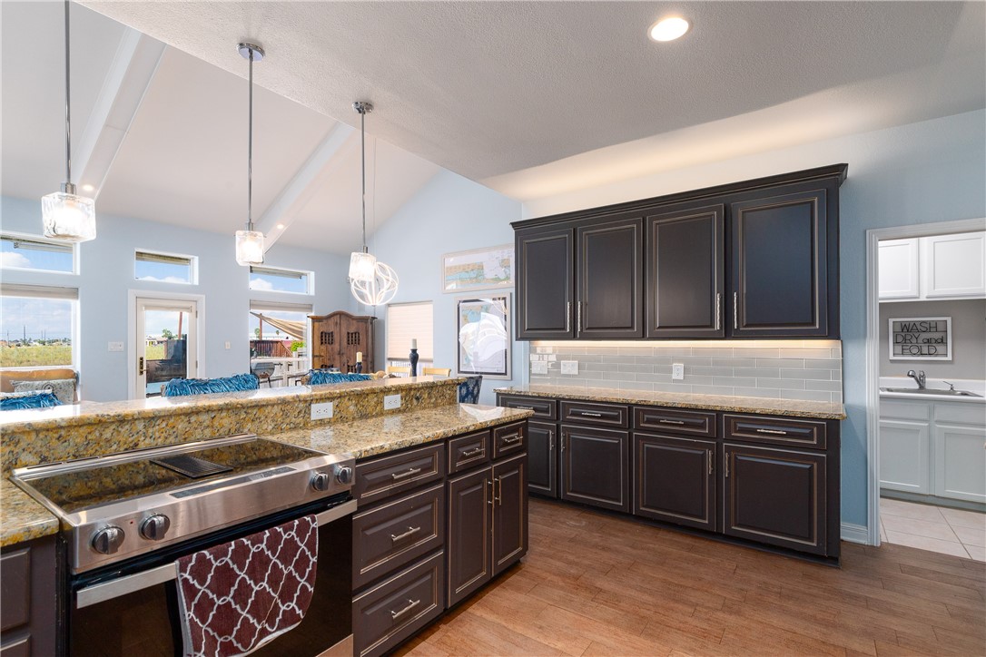 15121 Cane Harbor Blvd Property Photo 39