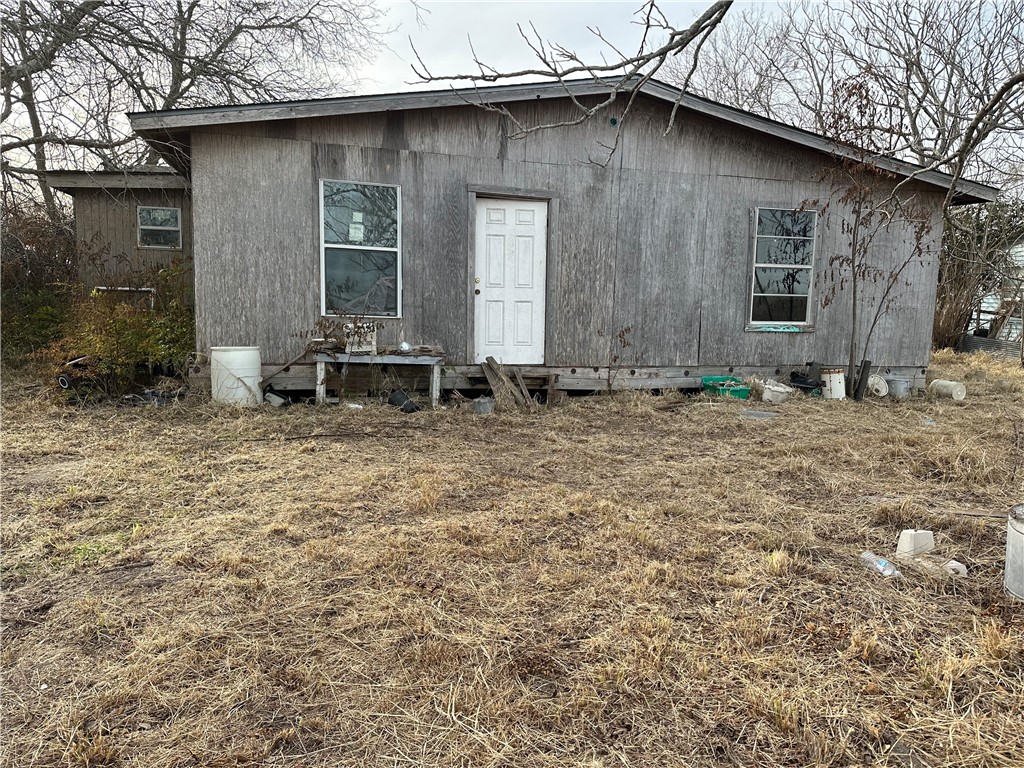 1105 Clarkwood Rd S Road Property Photo 1