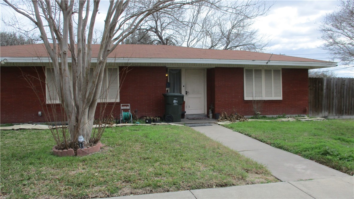 4830 Wexford Dr Property Photo