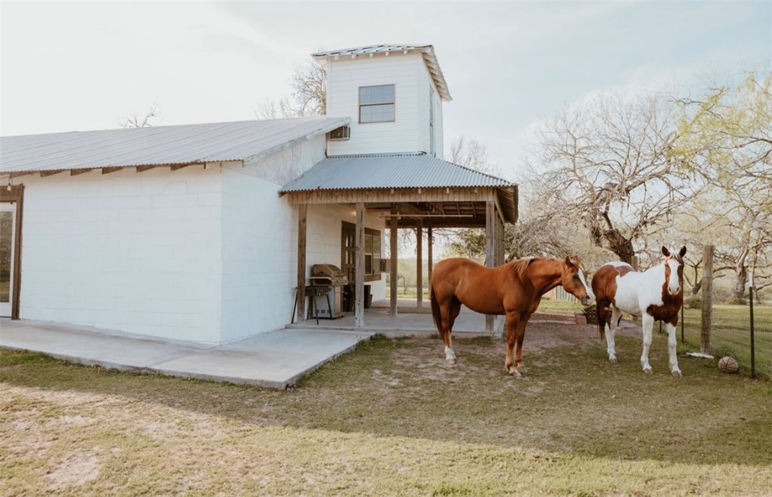 12318 Highway 359 Property Photo 1