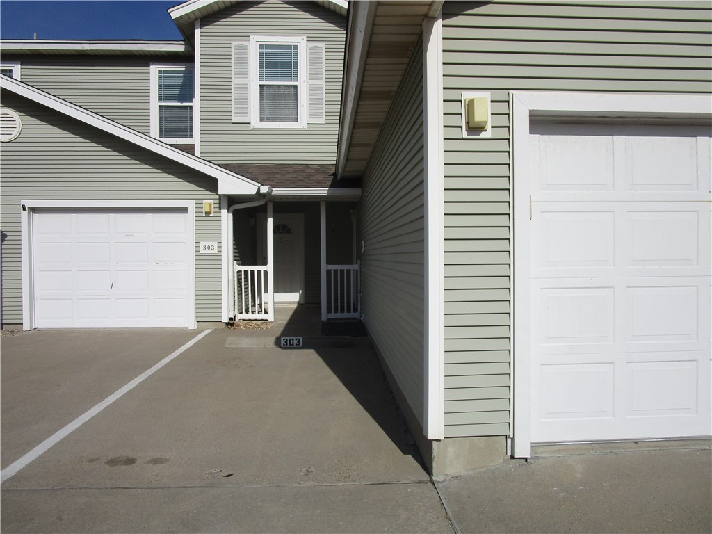 14901 Windward Dr 303 Property Photo 1