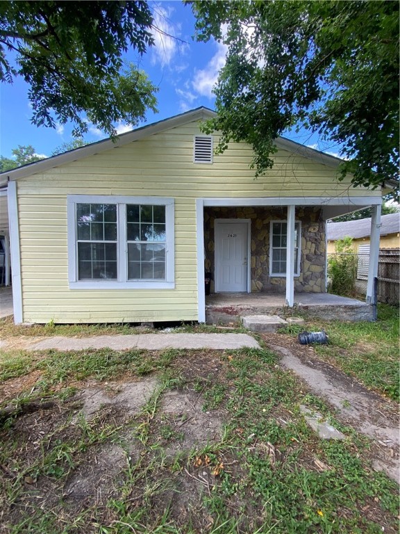 2621 Presa St Property Photo 1