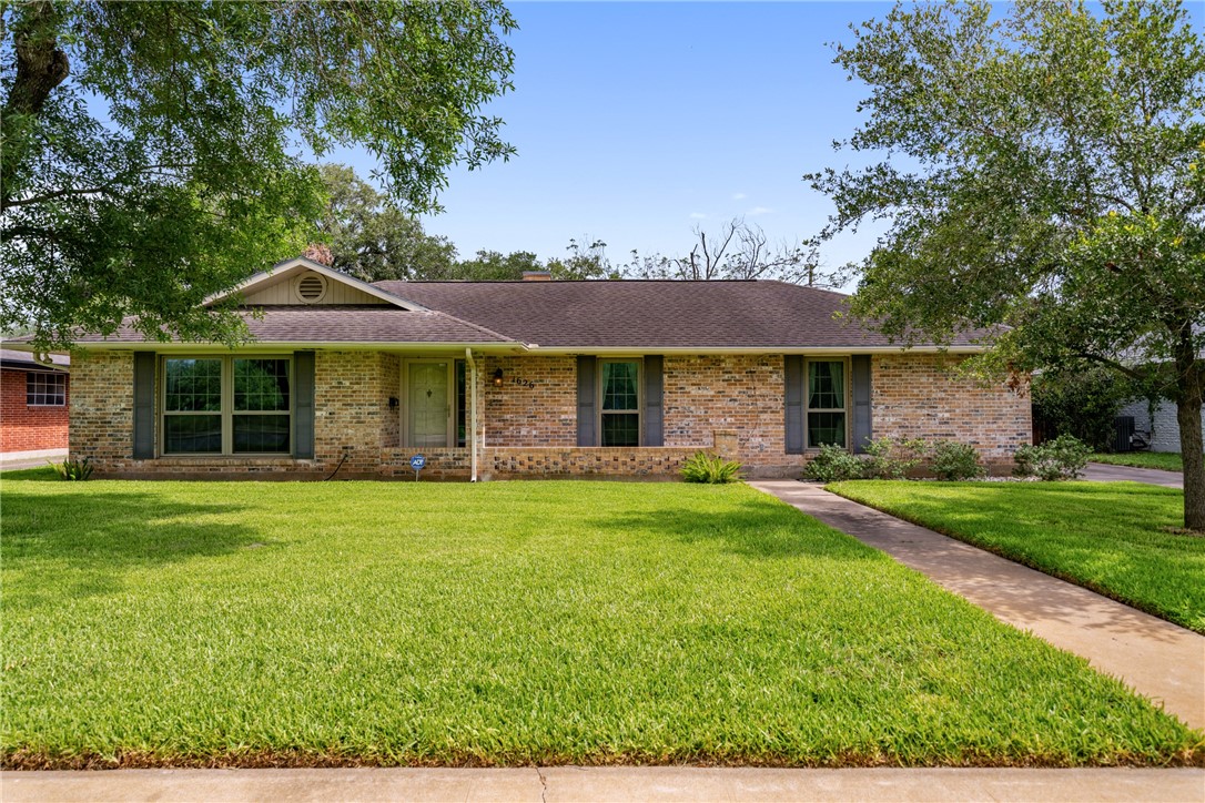 1626 W Santa Gertrudis Property Photo 1