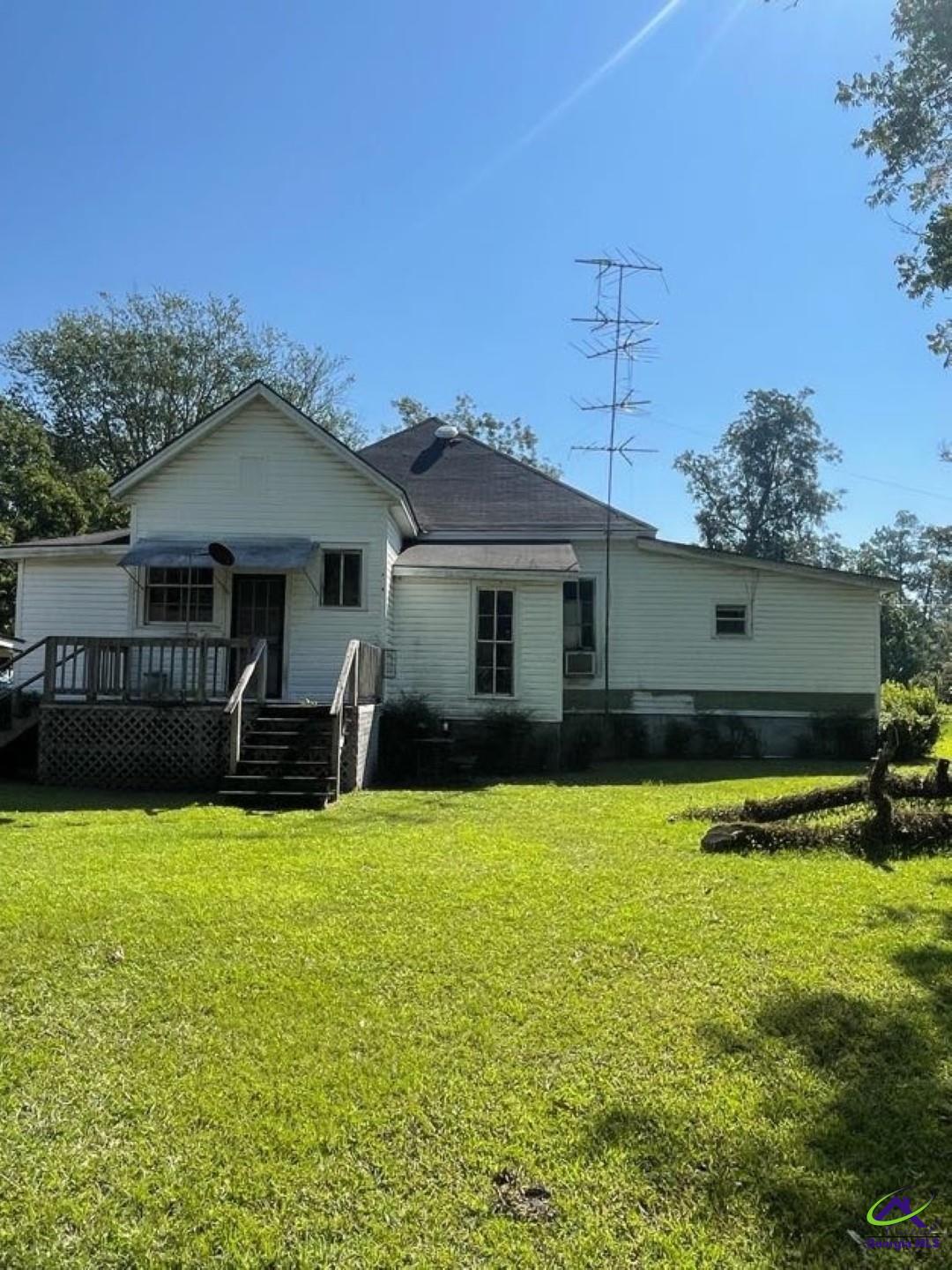 471 Oak Avenue Property Photo