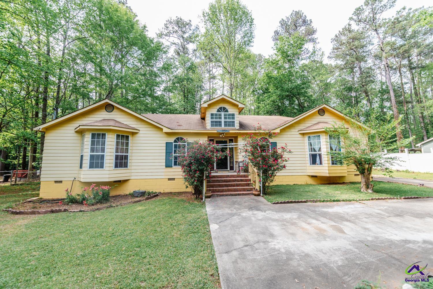 562 Wilderness Drive Property Photo 1