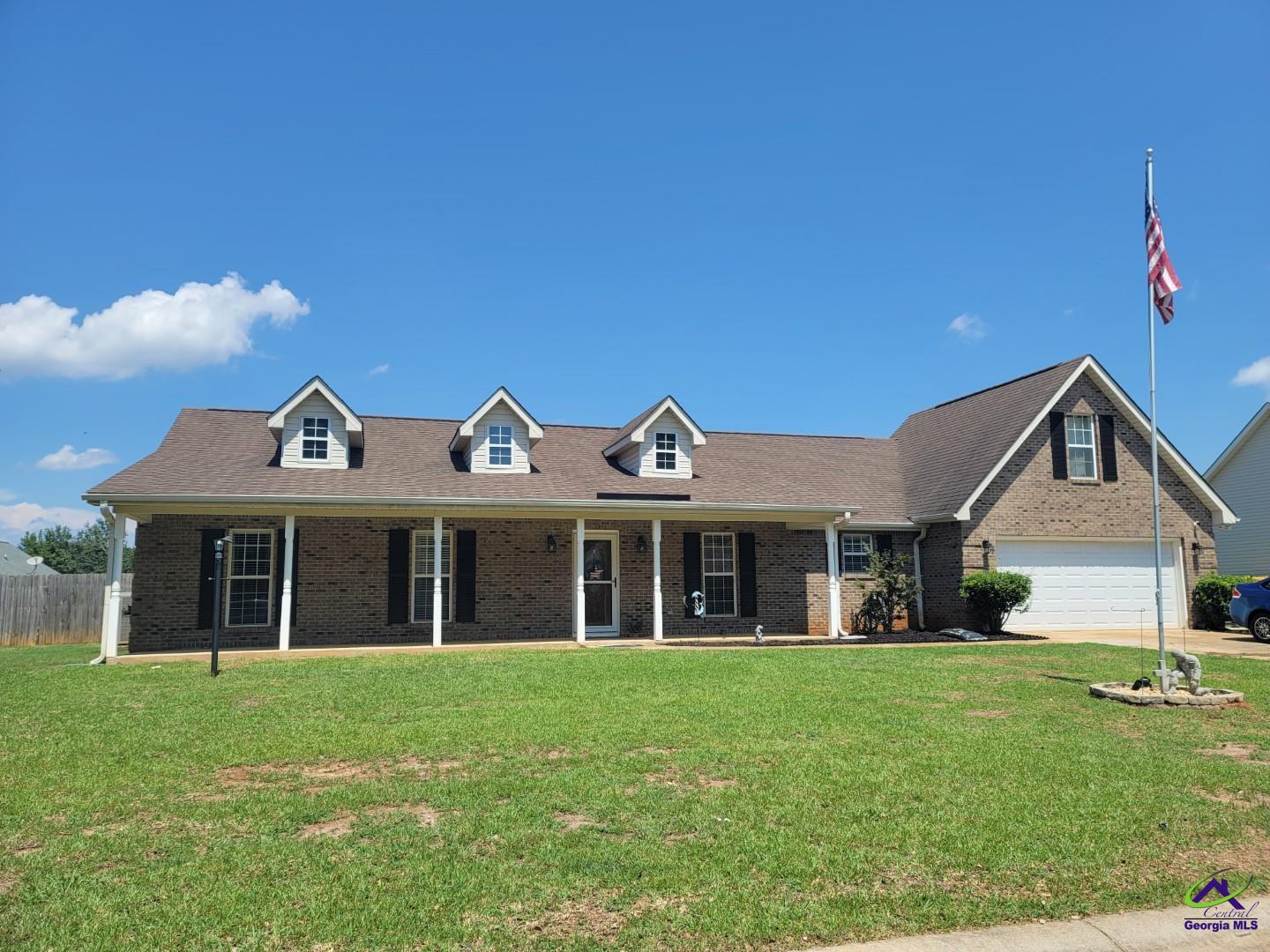 107 Canary Circle Property Photo 1