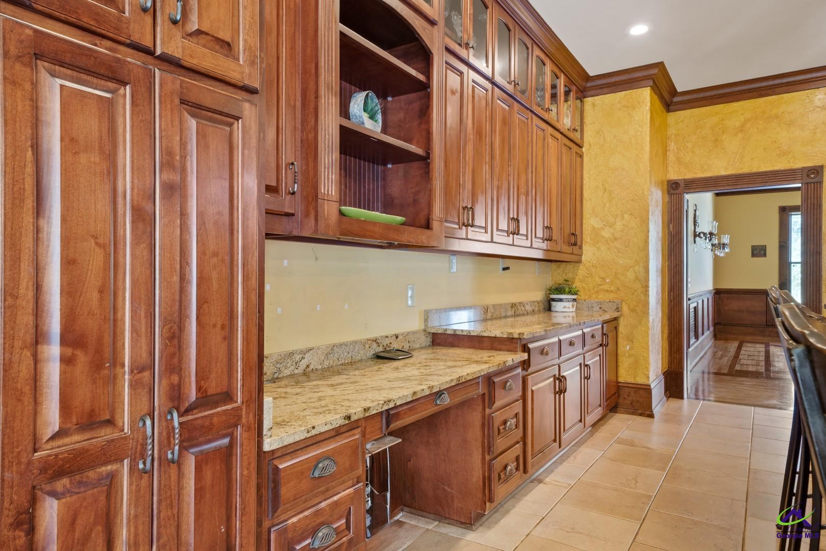 6020 Rivoli Drive Property Photo 22