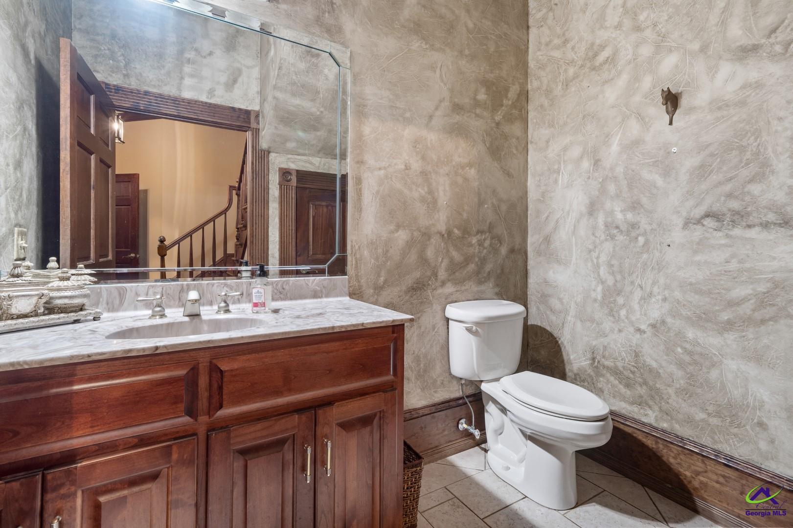 6020 Rivoli Drive Property Photo 29