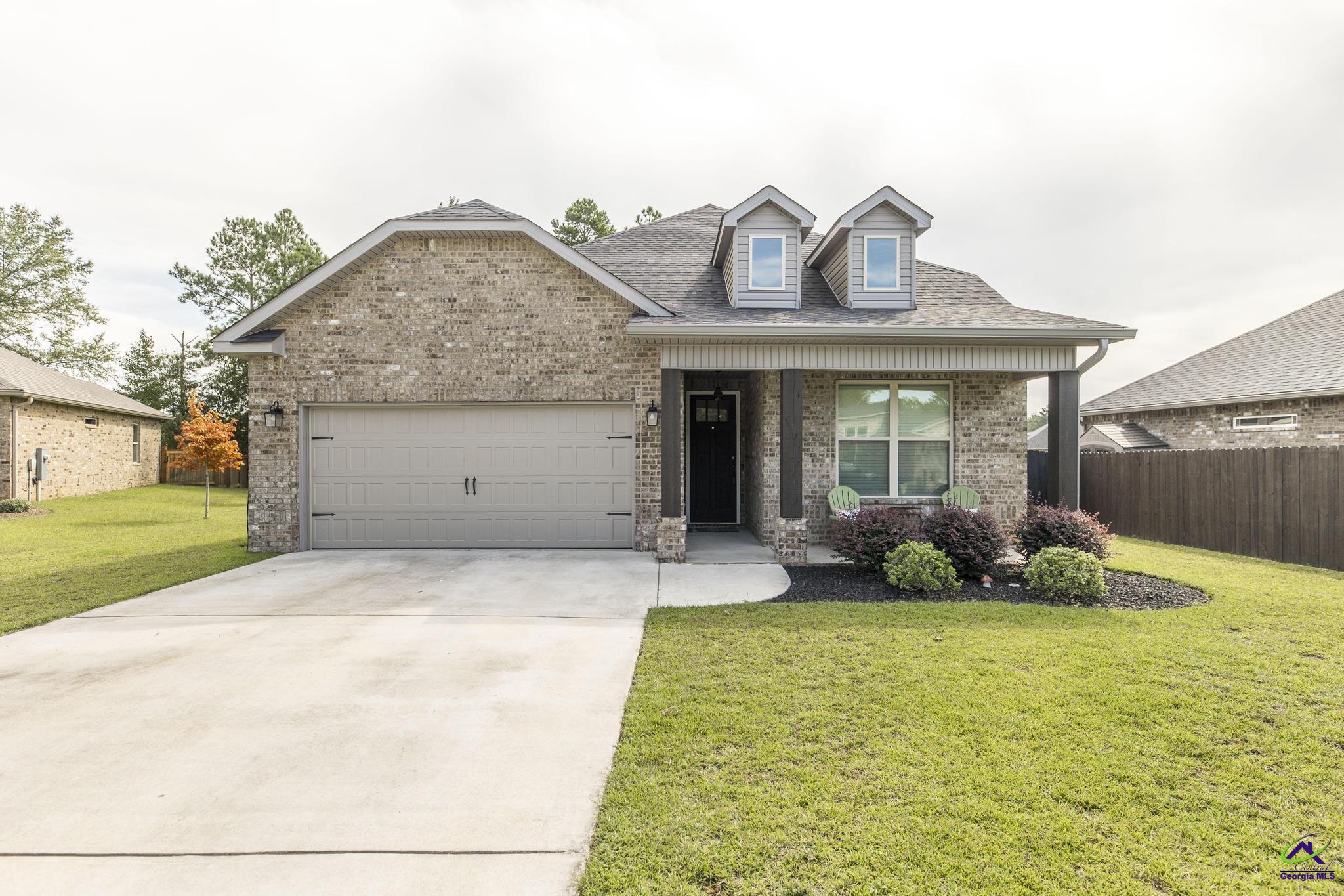 104 Hattie Court Property Photo 1