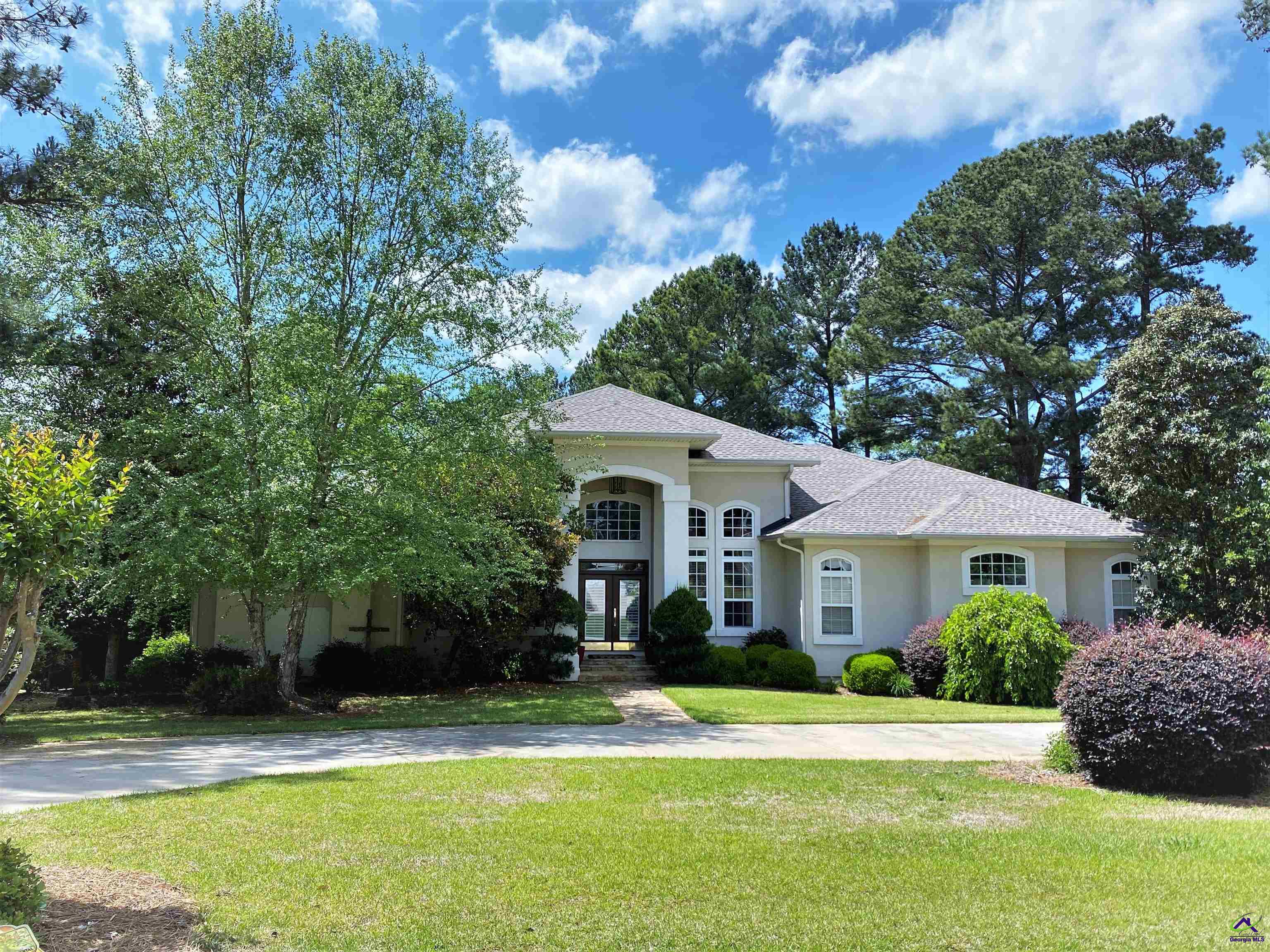 7 Willow Lake Dr Property Photo 1