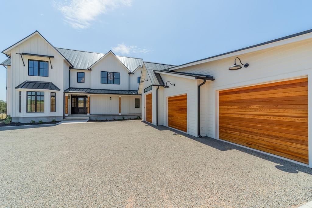 324 Klenin Place Property Photo 2