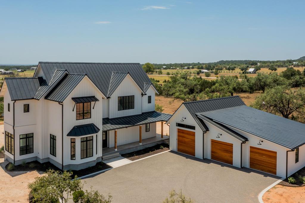 324 Klenin Place Property Photo 5