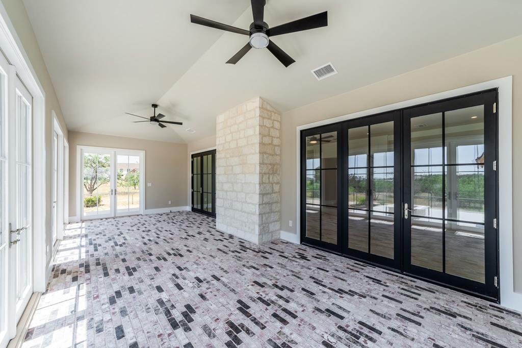 324 Klenin Place Property Photo 28