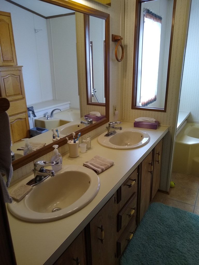 520 N County Rd 520 Property Photo 17