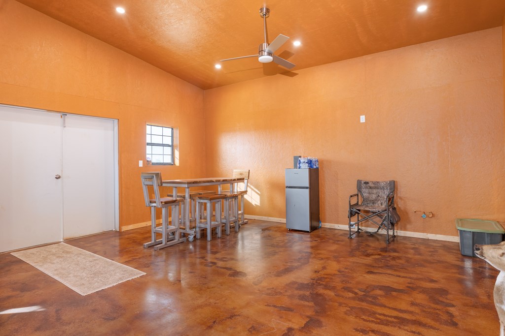 497 County Rd 1222 Property Photo 5