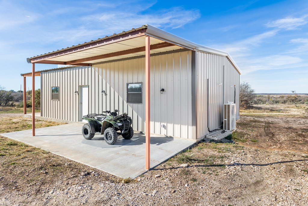 497 County Rd 1222 Property Photo 18
