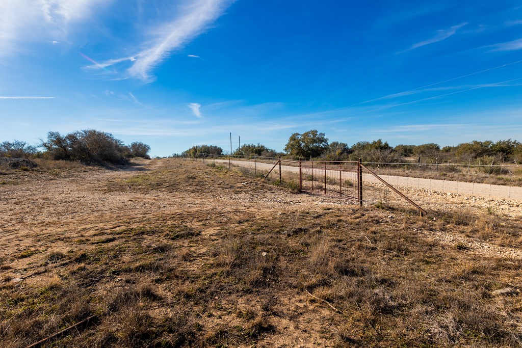 497 County Rd 1222 Property Photo 32