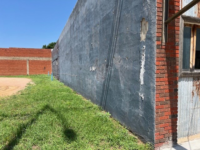 219 N Bridge St Property Photo 4