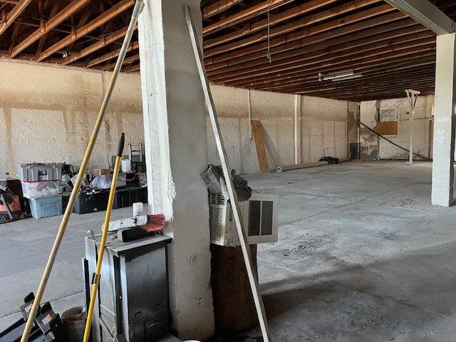 219 N Bridge St Property Photo 9