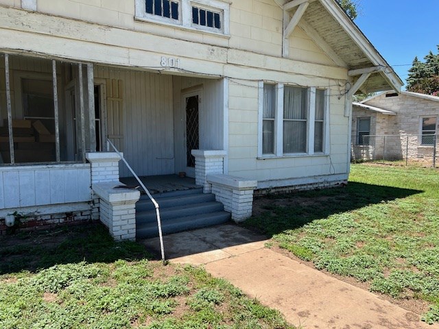 801 N Bridge St Property Photo 2