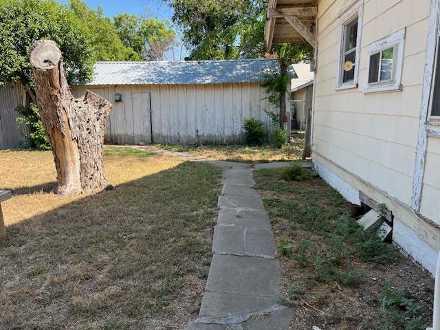 801 N Bridge St Property Photo 28