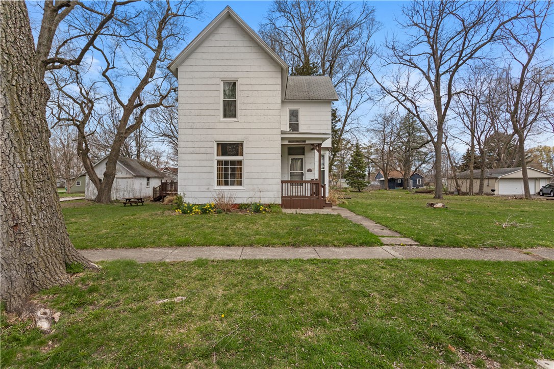 214 W Durfee Street Property Photo