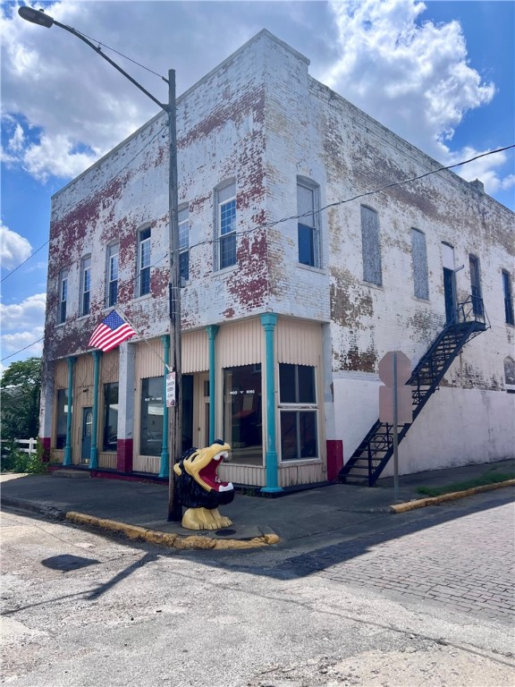 4 E Main Street Property Photo 2