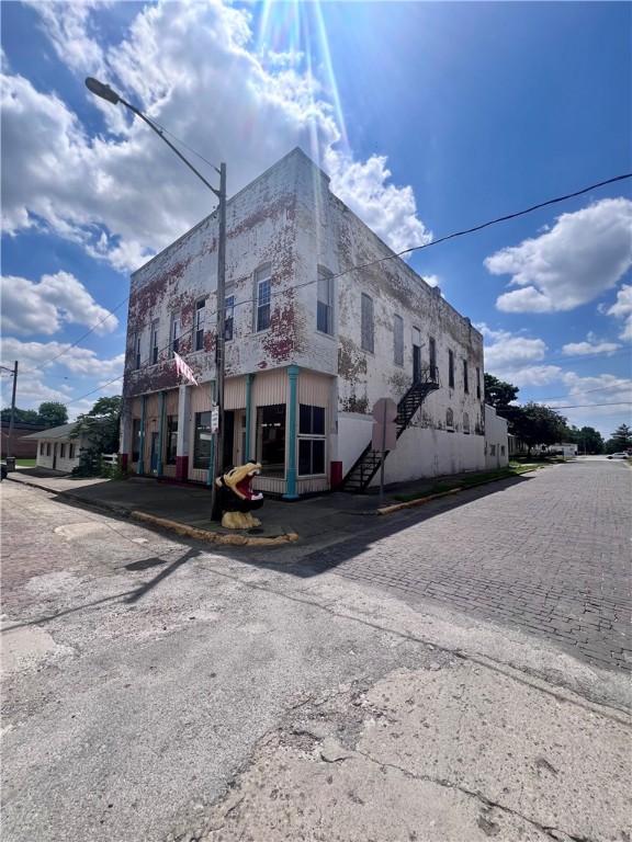 4 E Main Street Property Photo 3