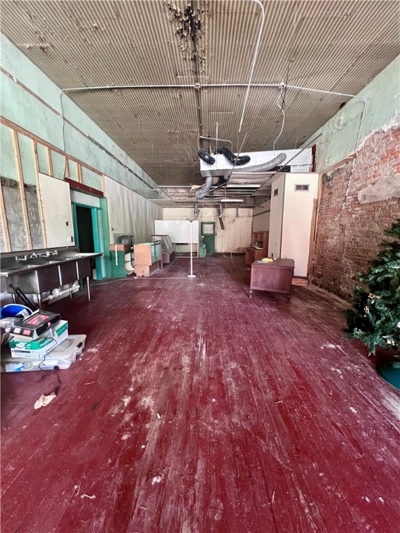 4 E Main Street Property Photo 4