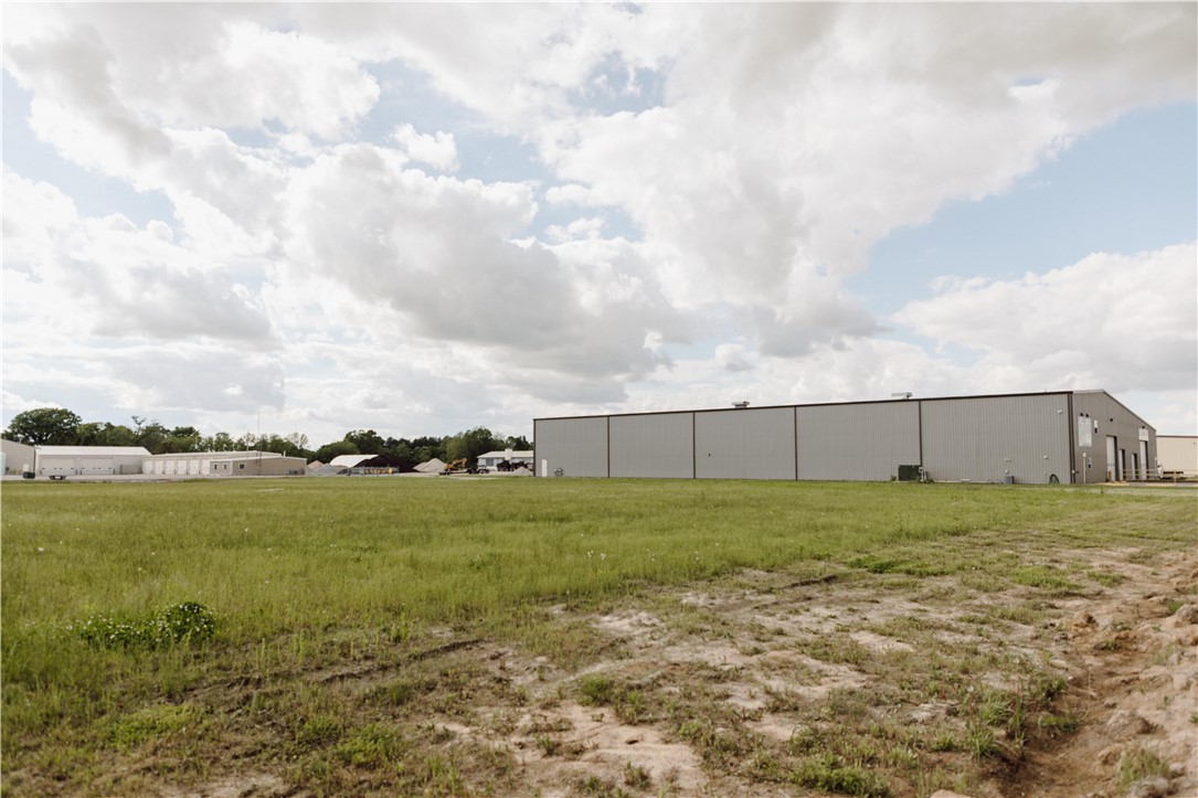 1273 1600 East Road Property Photo 4