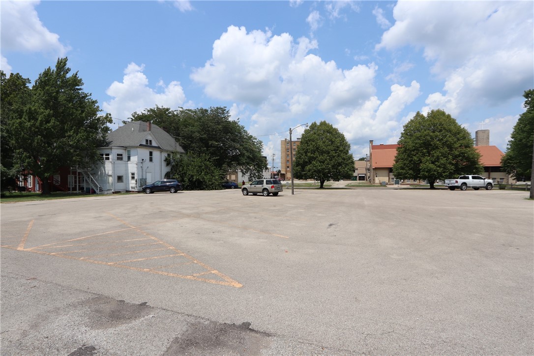 1600 Wabash Avenue Property Photo 3