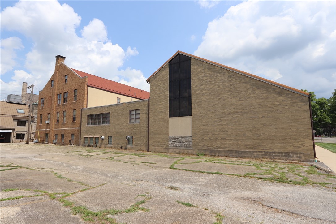 1600 Wabash Avenue Property Photo 5