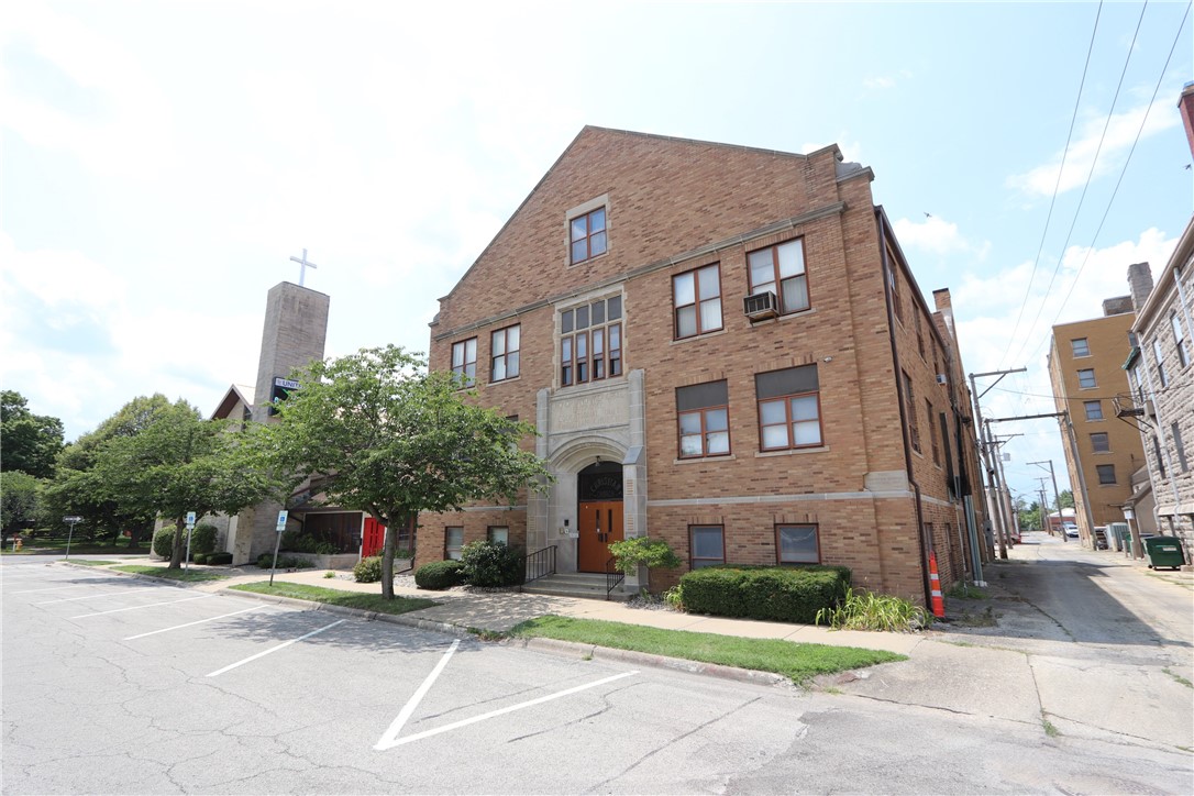 1600 Wabash Avenue Property Photo 6