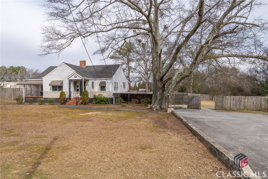 4404 Lawrenceville Property Photo 1