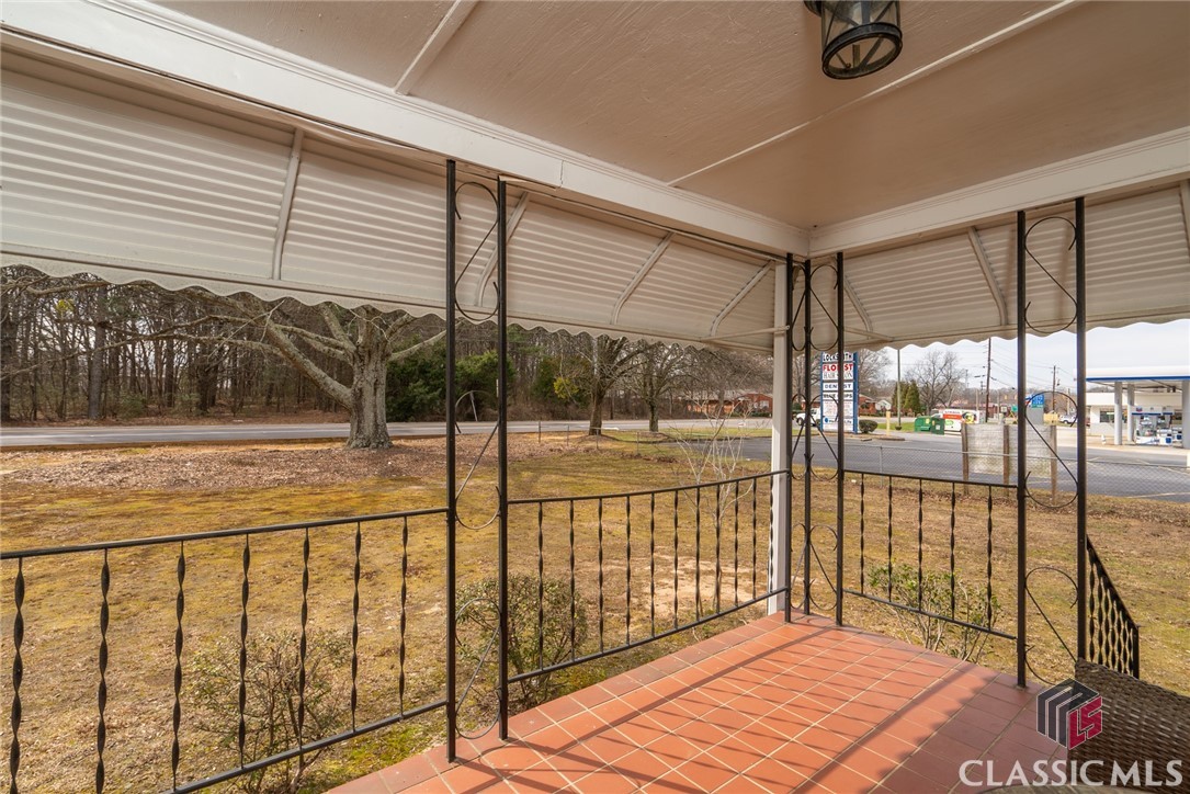 4404 Lawrenceville Property Photo 11