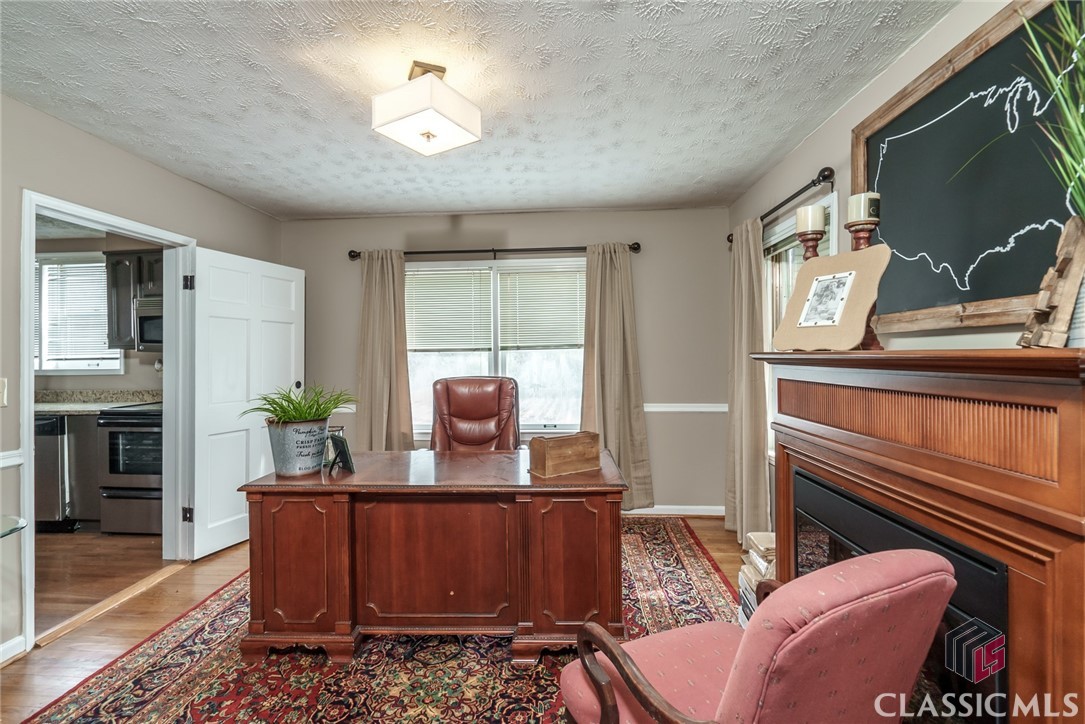 4404 Lawrenceville Property Photo 16